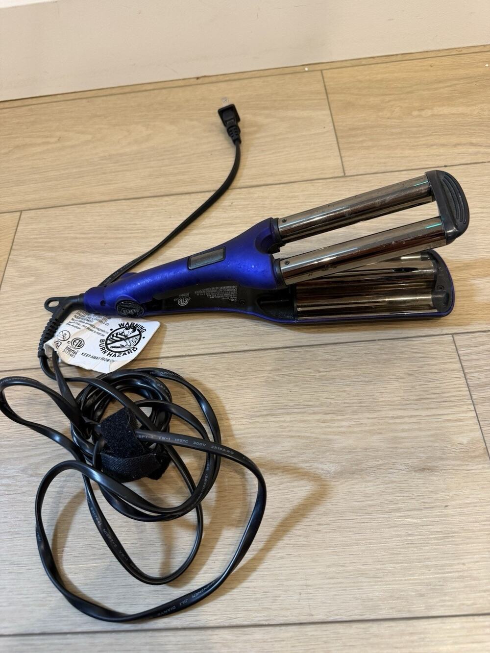 Ion Hair Titanium Pro Triple Barrel Waver Rapid Heat Long Lasting Waves #301197